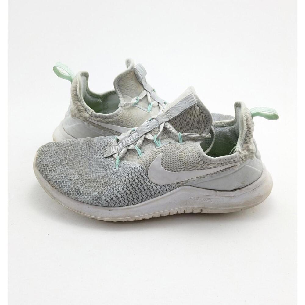 Womens Nike Free TR‎ 8 Gray Training Comfort Workout Shoes 942888-003 Size 9